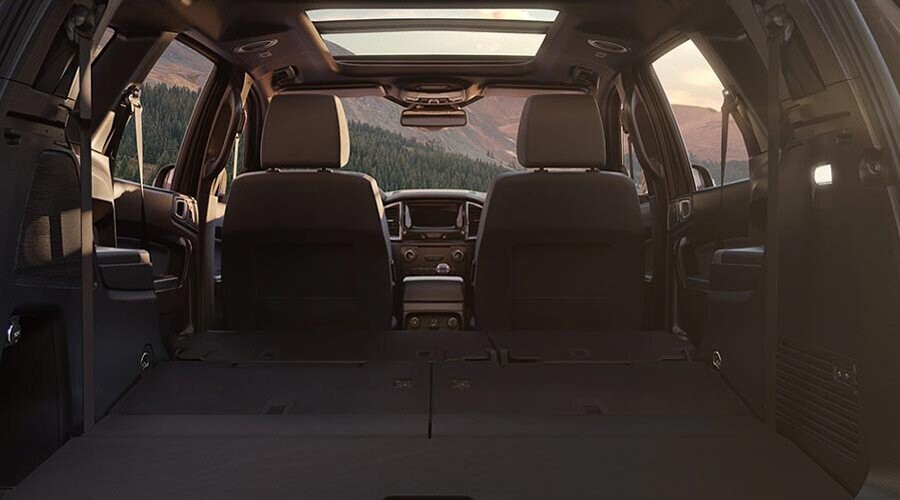 Nội thất Ford Everest Titanium 2.0L AT 4WD - Hình 1