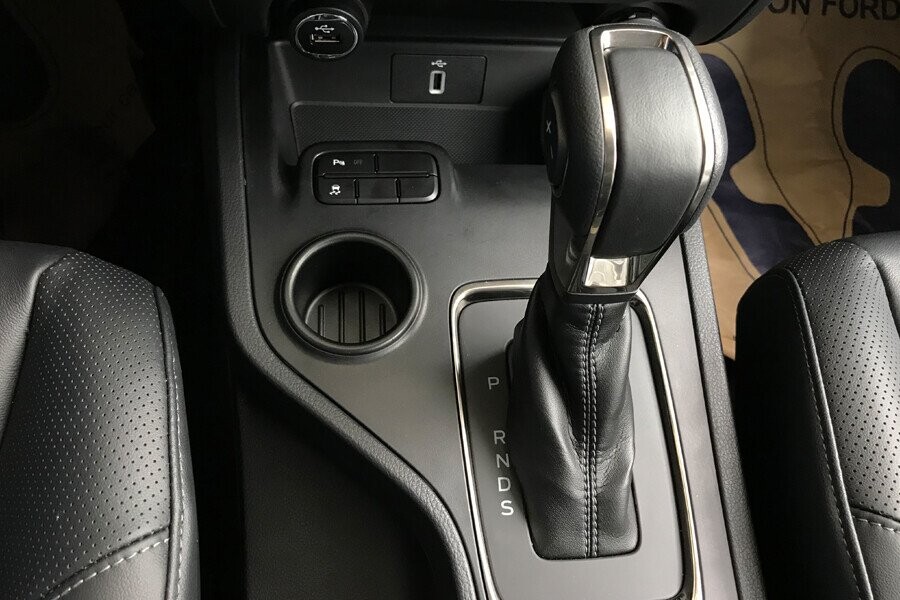Vận hành Ford Everest Titanium 2.0L AT 4WD - Hình 2
