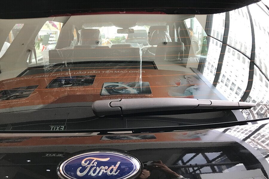 Ngoại thất Ford Everest Titanium 2.0L AT 4WD - Hình 7