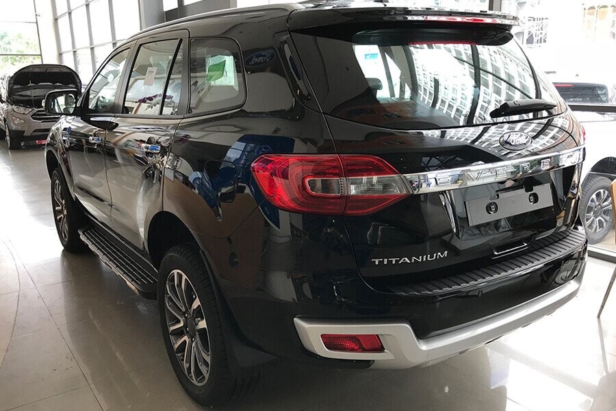 Ngoại thất Ford Everest Titanium 2.0L AT 4WD - Hình 10